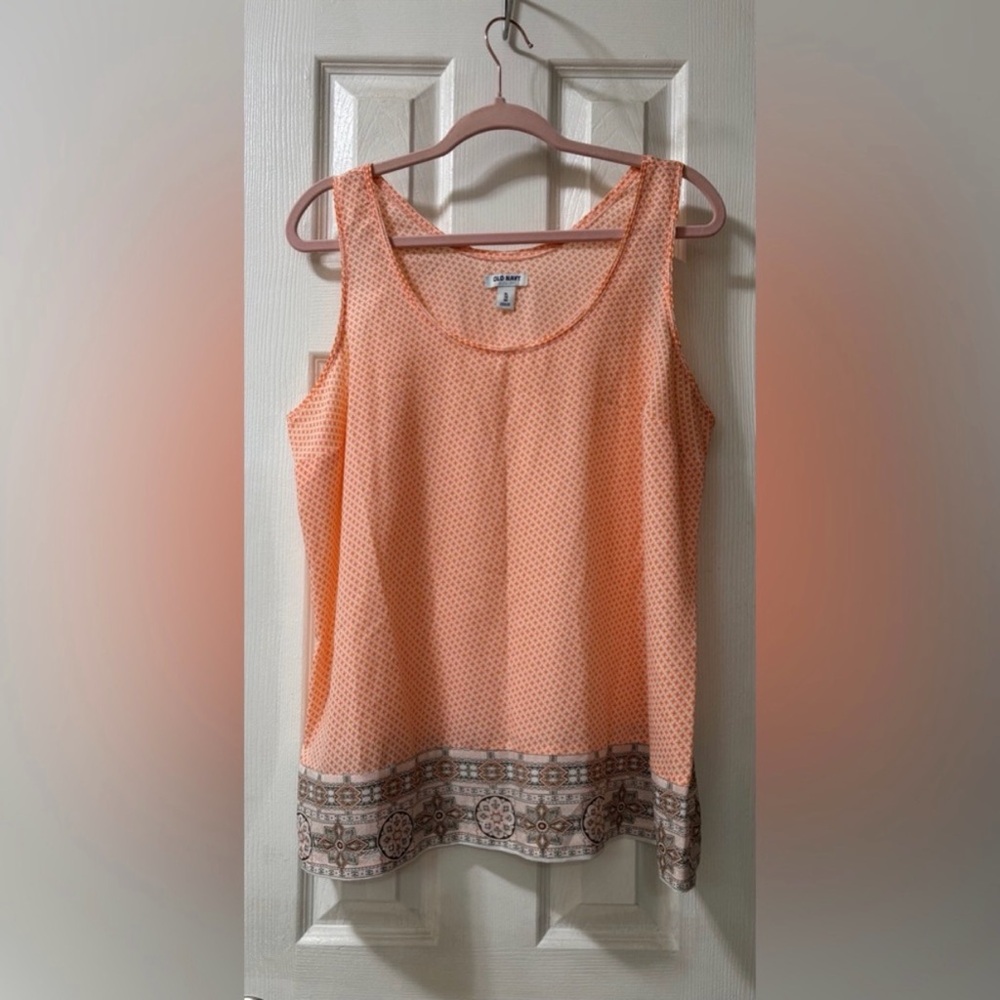 Old Navy Women’s Size XL Peach Patterned Silky Tank Top